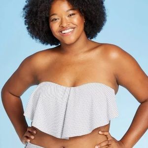 NWOT Xhilaration Plus Seersucker Flounce BikiniTop